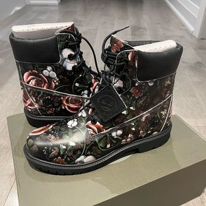 Floral print timberland boots size 9.5